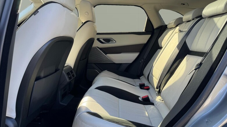 Land Rover Range Rover Velar 3.0 D300 R-Dynamic SE 5dr Auto Diesel Estate